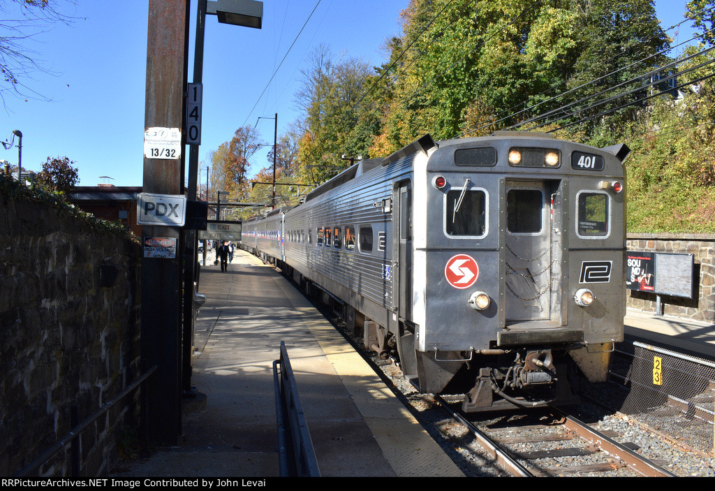 Train # 3218 departing Media for Elm St Station in Norristown.